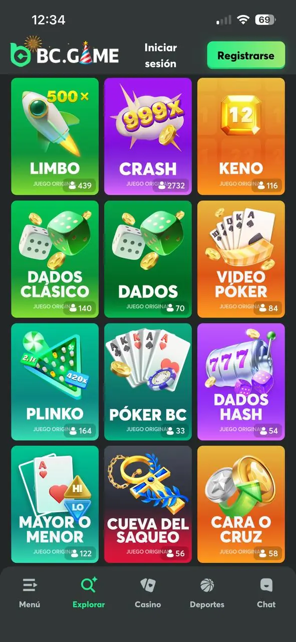 Pantalla de juegos del casino online con opciones como Limbo, Crash, Keno, dados clásicos, póker, Plinko y juegos de cartas en la aplicación móvil