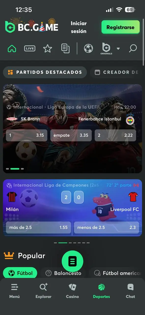 Pantalla de apuestas deportivas en la aplicación móvil con partidos destacados, cuotas en vivo y secciones de fútbol y eventos populares